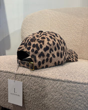 Afbeelding in Gallery-weergave laden, PetGwenLaLunaTheLabelAM_55163LeopardAOP__3