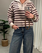 Afbeelding in Gallery-weergave laden, TruiAMNyraLaLunaTheLabelSH701PBordeauxStripe__2