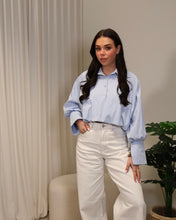 Afbeelding in Gallery-weergave laden, BlouseAMMilaLaLunaTheLabel053583LightBlue__1
