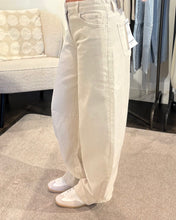 Afbeelding in Gallery-weergave laden, Jeans AMAlix LaLunaTheLabel 55815 Beige
