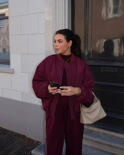 Afbeelding in Gallery-weergave laden, KALorena Bomber Jacket Kaffe 10510620-191528 191528 Windsor Wine
