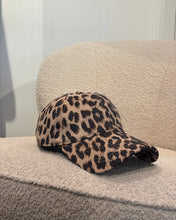 Afbeelding in Gallery-weergave laden, PetGwenLaLunaTheLabelAM_55163LeopardAOP__1
