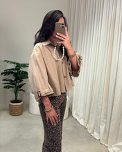 Afbeelding in Gallery-weergave laden, Trenchcoat AMRivala LaLunaTheLabel 4572 Beige
