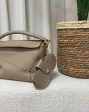Afbeelding in Gallery-weergave laden, Zonnebrilhoes Kenza La Gare AM_50641 Taupe

